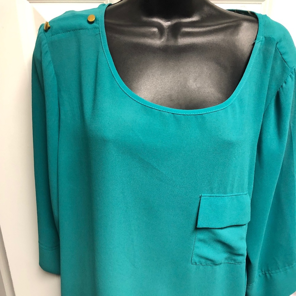 Teal 3/4 Sleeve Top.